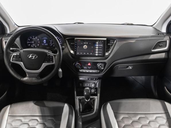 Hyundai Solaris II с пробегом 2017 года, цена 1 150 000 рублей, 164334 км, седан, Автокод Объявления