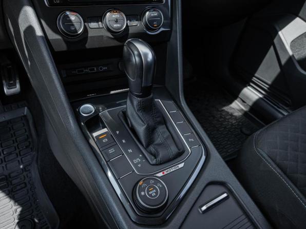 Volkswagen Tiguan II с пробегом 2019 года, цена 2 544 000 рублей, 57496 км, внедорожник, Автокод Объявления