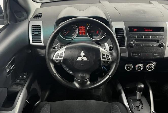 Mitsubishi Outlander II с пробегом 2007 года, цена 860 000 рублей, 259226 км, внедорожник, Автокод Объявления