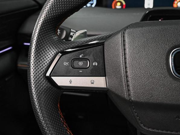 Changan UNI-V I с пробегом 2022 года, цена 2 098 000 рублей, 41301 км, лифтбек, Автокод Объявления