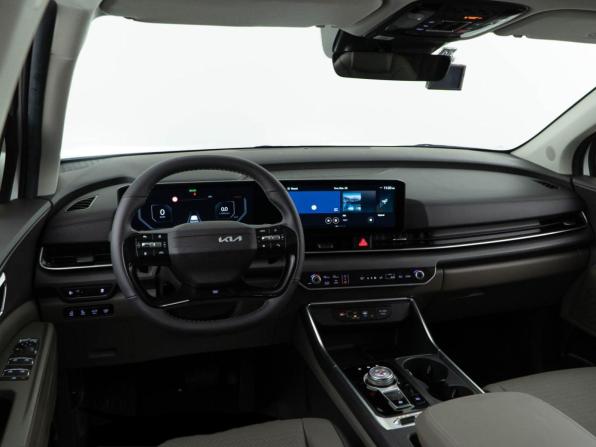 Kia Carnival IV Рестайлинг с пробегом 2025 года, цена 6 145 055 рублей, 4866 км, минивэн, Автокод Объявления