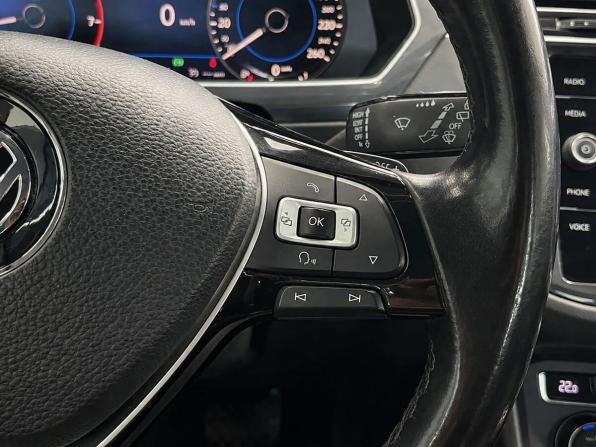Volkswagen Tiguan II с пробегом 2017 года, цена 2 499 000 рублей, 134070 км, внедорожник, Автокод Объявления
