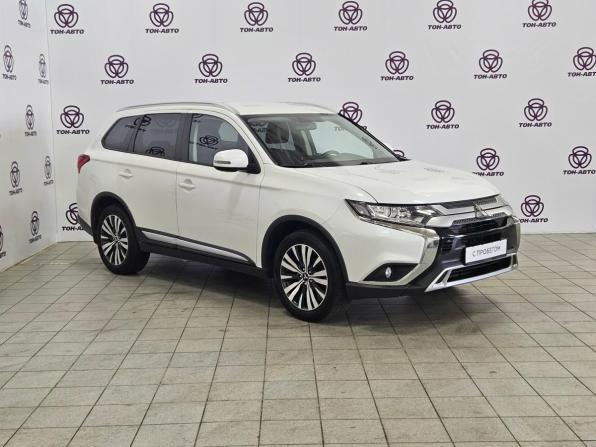 Mitsubishi Outlander III Рестайлинг 2 с пробегом 2018 года, цена 1 833 000 рублей, 89565 км, внедорожник, Автокод Объявления