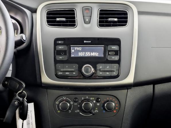 Renault Logan II Рестайлинг с пробегом 2022 года, цена 1 060 000 рублей, 121483 км, седан, Автокод Объявления