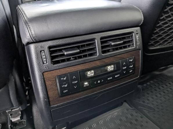 Toyota Land Cruiser 200 Series Рестайлинг 2 с пробегом 2020 года, цена 7 850 000 рублей, 136625 км, внедорожник, Автокод Объявления