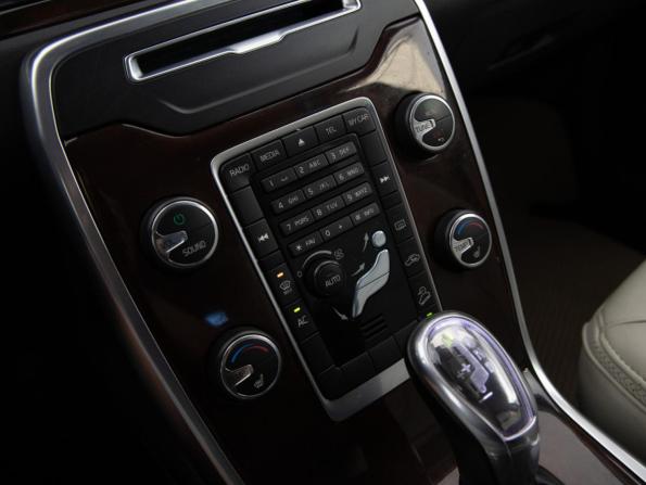 Volvo XC70 II с пробегом 2012 года, цена 1 599 000 рублей, 225000 км, универсал, Автокод Объявления