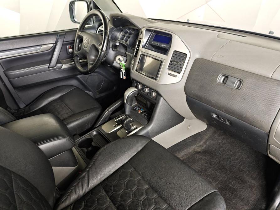 Mitsubishi Pajero III Рестайлинг Москва  - изображение 9