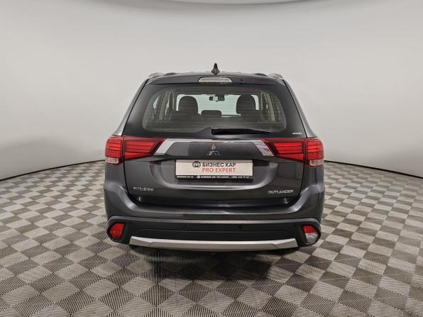Mitsubishi Outlander III Рестайлинг 3 с пробегом 2018 года, цена 1 419 000 рублей, 310235 км, внедорожник, Автокод Объявления