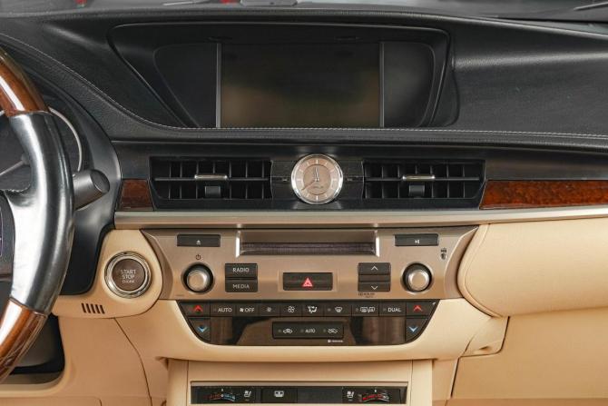 Lexus ES VI с пробегом 2014 года, цена 2 649 000 рублей, 261000 км, седан, Автокод Объявления