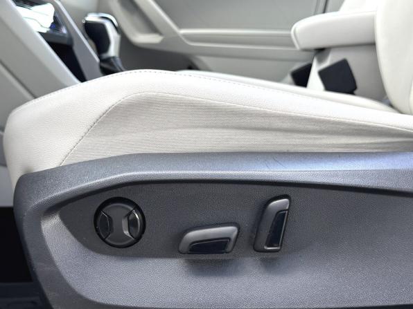 Volkswagen Tiguan II Рестайлинг с пробегом 2021 года, цена 3 690 000 рублей, 68148 км, внедорожник, Автокод Объявления