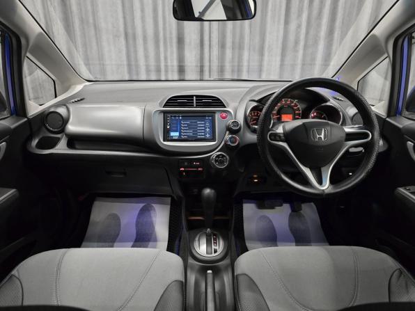 Honda Fit II с пробегом 2011 года, цена 730 000 рублей, 87000 км, хэтчбек, Автокод Объявления