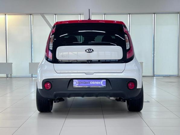 Kia Soul II Рестайлинг с пробегом 2017 года, цена 1 620 000 рублей, 117532 км, хэтчбек, Автокод Объявления