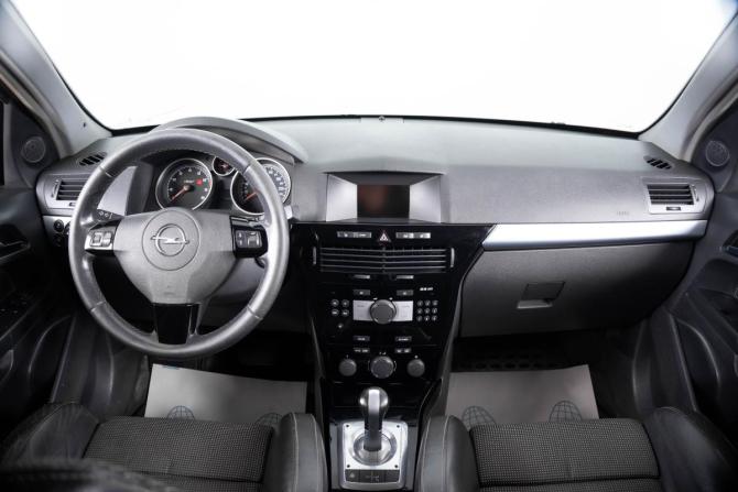 Opel Astra H Рестайлинг с пробегом 2008 года, цена 439 000 рублей, 273415 км, хэтчбек, Автокод Объявления