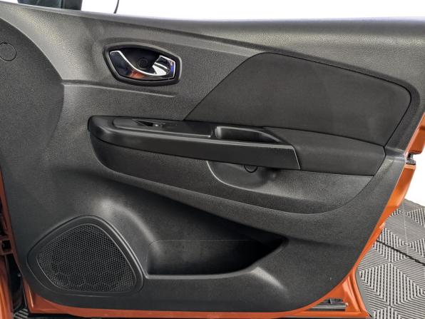 Renault Kaptur I с пробегом 2017 года, цена 1 130 000 рублей, 132229 км, внедорожник, Автокод Объявления