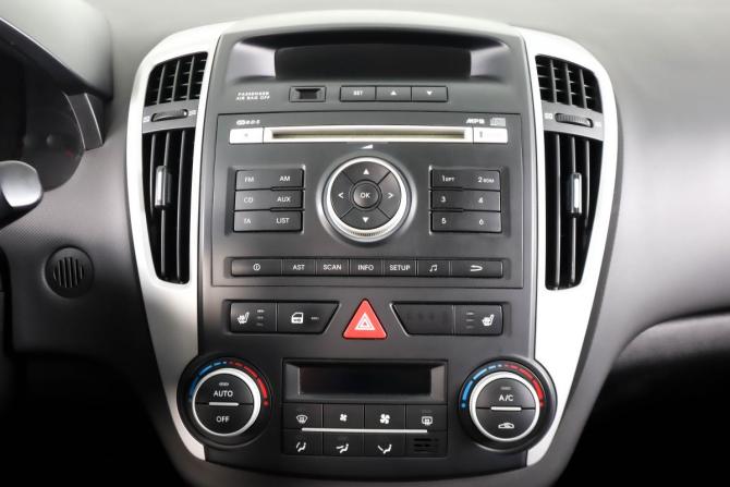 Kia Ceed I Рестайлинг с пробегом 2010 года, цена 679 000 рублей, 199125 км, хэтчбек, Автокод Объявления
