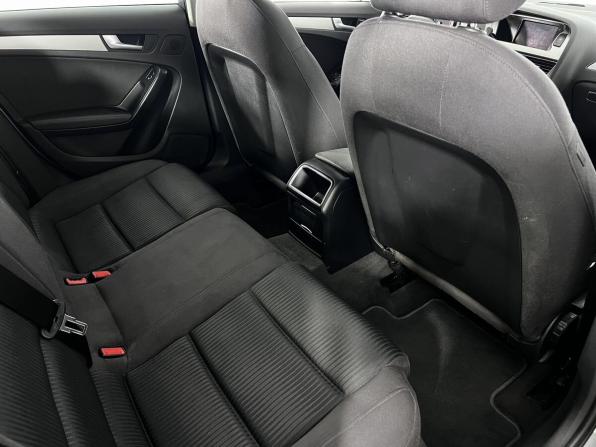Audi A4 IV (B8) Рестайлинг с пробегом 2011 года, цена 1 089 000 рублей, 247000 км, седан, Автокод Объявления