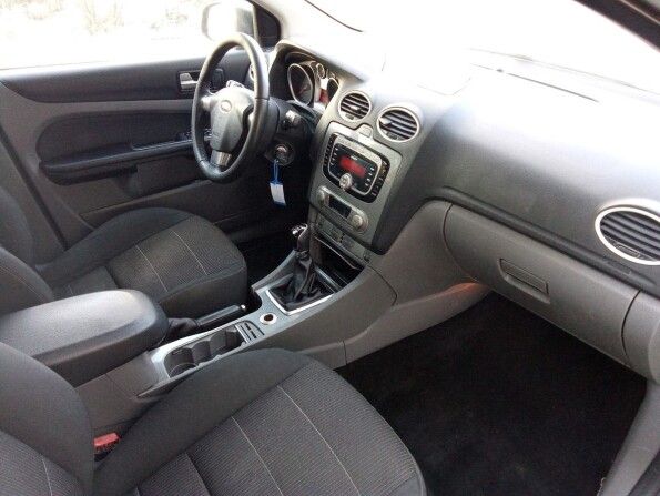 Ford Focus II Рестайлинг с пробегом 2010 года, цена 599 000 рублей, 275940 км, седан, Автокод Объявления