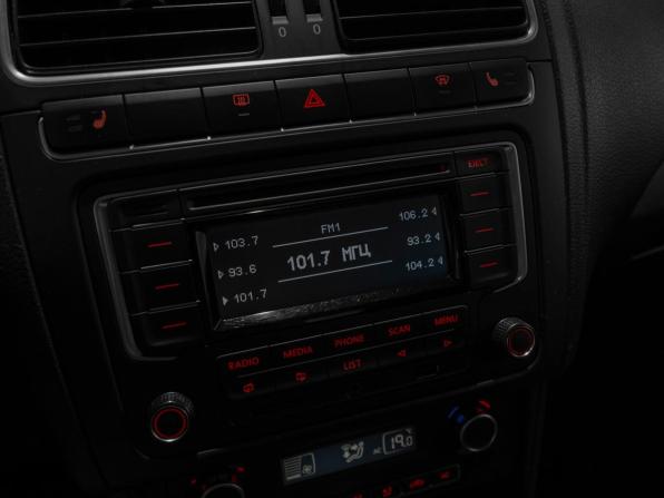 Volkswagen Polo V с пробегом 2013 года, цена 840 000 рублей, 132122 км, седан, Автокод Объявления