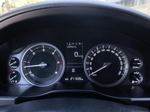 Toyota Land Cruiser 200 Series Рестайлинг 2 с пробегом 2016 года, цена 4 450 000 рублей, 271535 км, внедорожник, Автокод Объявления