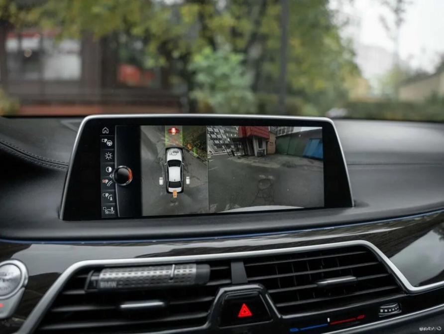 BMW 7 серии VI (G11/G12) Москва  - изображение 14
