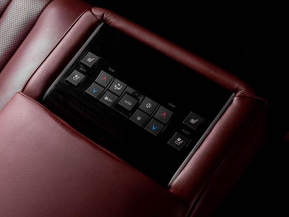 Lexus LX III Рестайлинг 2 с пробегом 2019 года, цена 10 600 000 рублей, 129800 км, внедорожник, Автокод Объявления