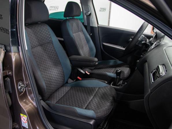 Volkswagen Polo V Рестайлинг с пробегом 2019 года, цена 1 238 000 рублей, 100200 км, седан, Автокод Объявления
