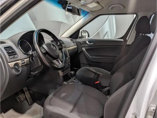 Skoda Yeti I Рестайлинг с пробегом 2014 года, цена 1 180 000 рублей, 201223 км, внедорожник, Автокод Объявления