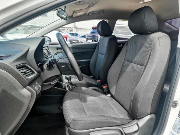 Hyundai Solaris II с пробегом 2017 года, цена 1 345 000 рублей, 122511 км, седан, Автокод Объявления