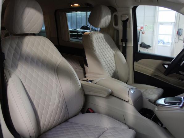 Mercedes-Benz V-Класс III (W447) Рестайлинг с пробегом 2023 года, цена 10 300 000 рублей, 57018 км, минивэн, Автокод Объявления