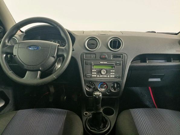Ford Fusion I Рестайлинг с пробегом 2007 года, цена 285 000 рублей, 262000 км, хэтчбек, Автокод Объявления