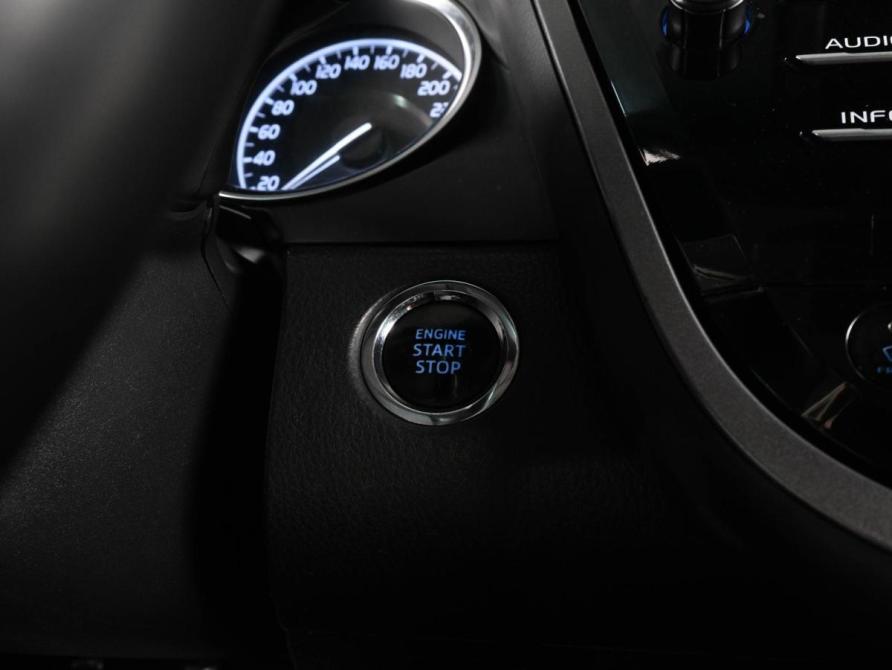Toyota Camry VIII (XV70) Ростов-на-Дону  - изображение 18