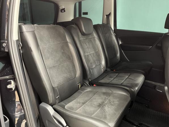 Volkswagen Sharan II Рестайлинг с пробегом 2015 года, цена 1 330 000 рублей, 117361 км, минивэн, Автокод Объявления