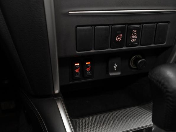 Mitsubishi L200 V Рестайлинг с пробегом 2020 года, цена 3 650 000 рублей, 120671 км, пикап, Автокод Объявления