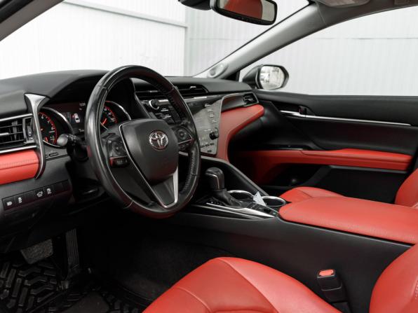 Toyota Camry VIII (XV70) с пробегом 2018 года, цена 2 920 000 рублей, 81582 км, седан, Автокод Объявления