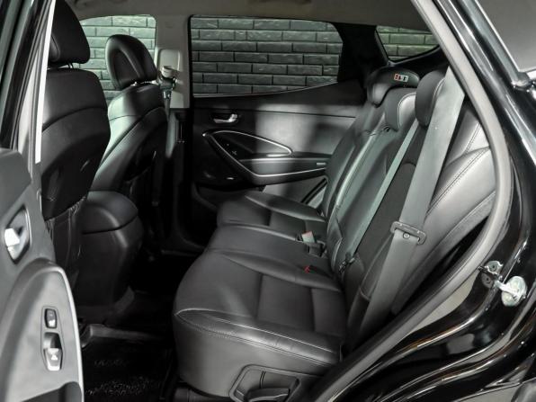 Hyundai Santa Fe III Рестайлинг с пробегом 2015 года, цена 2 000 000 рублей, 243809 км, внедорожник, Автокод Объявления