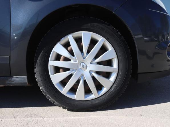 Renault Scenic III с пробегом 2009 года, цена 569 000 рублей, 256000 км, компактвэн, Автокод Объявления