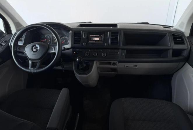 Volkswagen Caravelle T5 Рестайлинг с пробегом 2015 года, цена 2 500 000 рублей, 240626 км, минивэн, Автокод Объявления