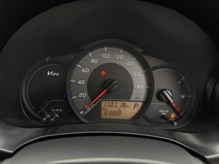Toyota Vitz III (XP130) Рестайлинг 2 Кемерово  - изображение 10