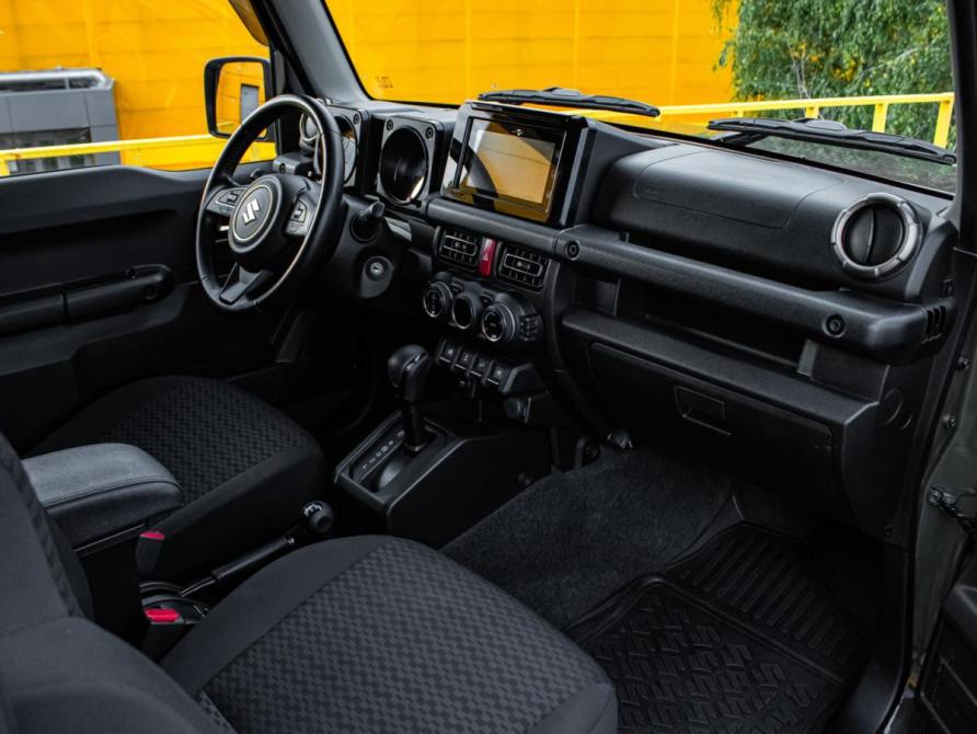 Suzuki Jimny IV Москва  - изображение 7