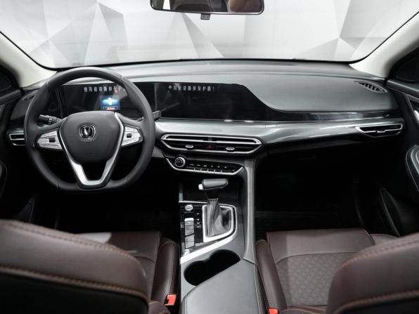 Changan Eado Plus с пробегом 2024 года, цена 1 721 000 рублей, 41607 км, седан, Автокод Объявления