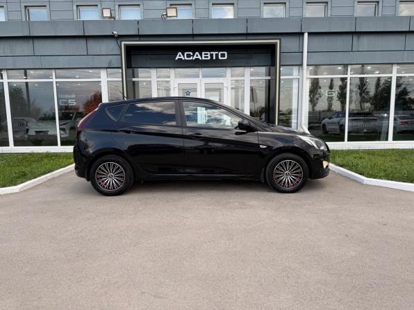 Hyundai Solaris I Рестайлинг с пробегом 2015 года, цена 599 000 рублей, 255000 км, хэтчбек, Автокод Объявления
