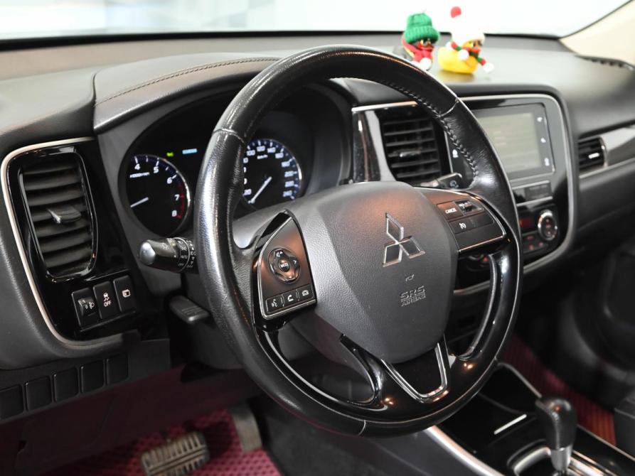 Mitsubishi Outlander III Рестайлинг 3 Екатеринбург  - изображение 13
