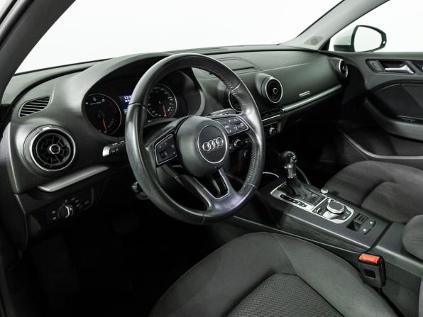 Audi A3 III (8V) Рестайлинг с пробегом 2018 года, цена 1 999 700 рублей, 102762 км, седан, Автокод Объявления
