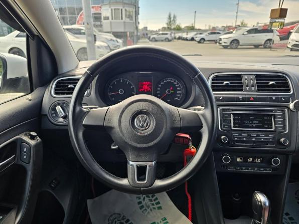 Volkswagen Polo V с пробегом 2014 года, цена 947 000 рублей, 91301 км, седан, Автокод Объявления