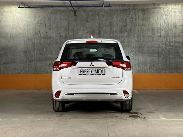 Mitsubishi Outlander III Рестайлинг 3 с пробегом 2022 года, цена 2 749 000 рублей, 30 км, внедорожник, Автокод Объявления