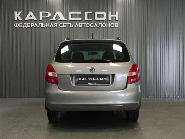 Skoda Fabia II Рестайлинг с пробегом 2010 года, цена 595 000 рублей, 168328 км, универсал, Автокод Объявления
