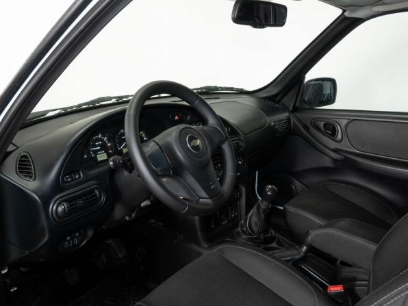 Chevrolet Niva I Рестайлинг с пробегом 2018 года, цена 798 000 рублей, 95380 км, внедорожник, Автокод Объявления