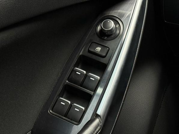 Mazda 6 III (GJ) Рестайлинг с пробегом 2015 года, цена 1 899 000 рублей, 126327 км, седан, Автокод Объявления