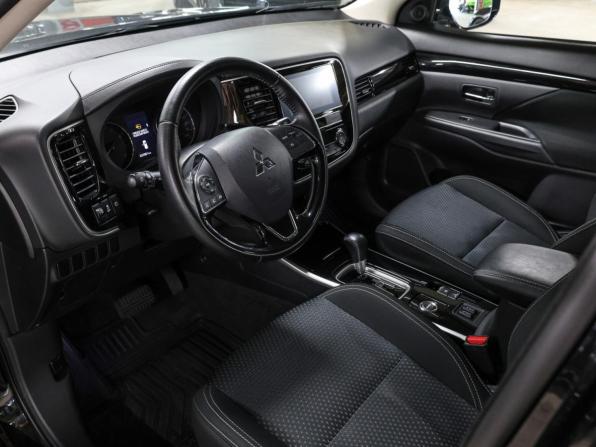 Mitsubishi Outlander III Рестайлинг 3 с пробегом 2019 года, цена 2 649 000 рублей, 37575 км, внедорожник, Автокод Объявления