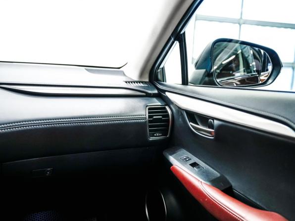 Lexus NX I с пробегом 2017 года, цена 3 300 000 рублей, 84007 км, внедорожник, Автокод Объявления